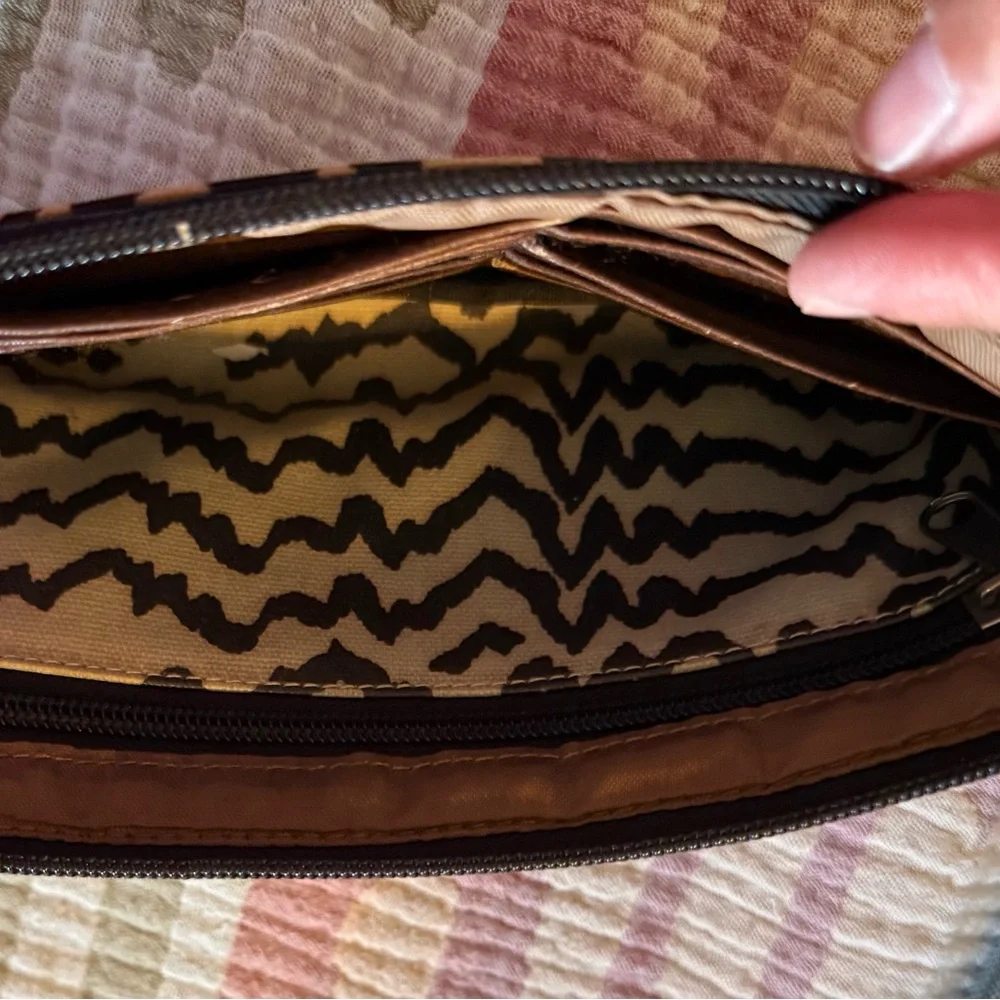 KAVU Clutch wallet
